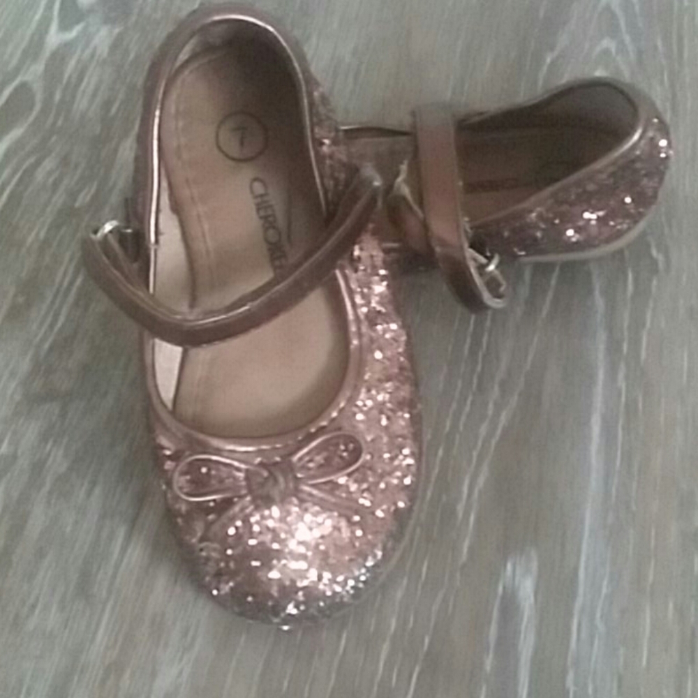 Girl's dress shoes